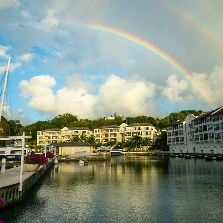 Port Ferdinand Marina & Luxury Residences Saint Peter Exterior photo